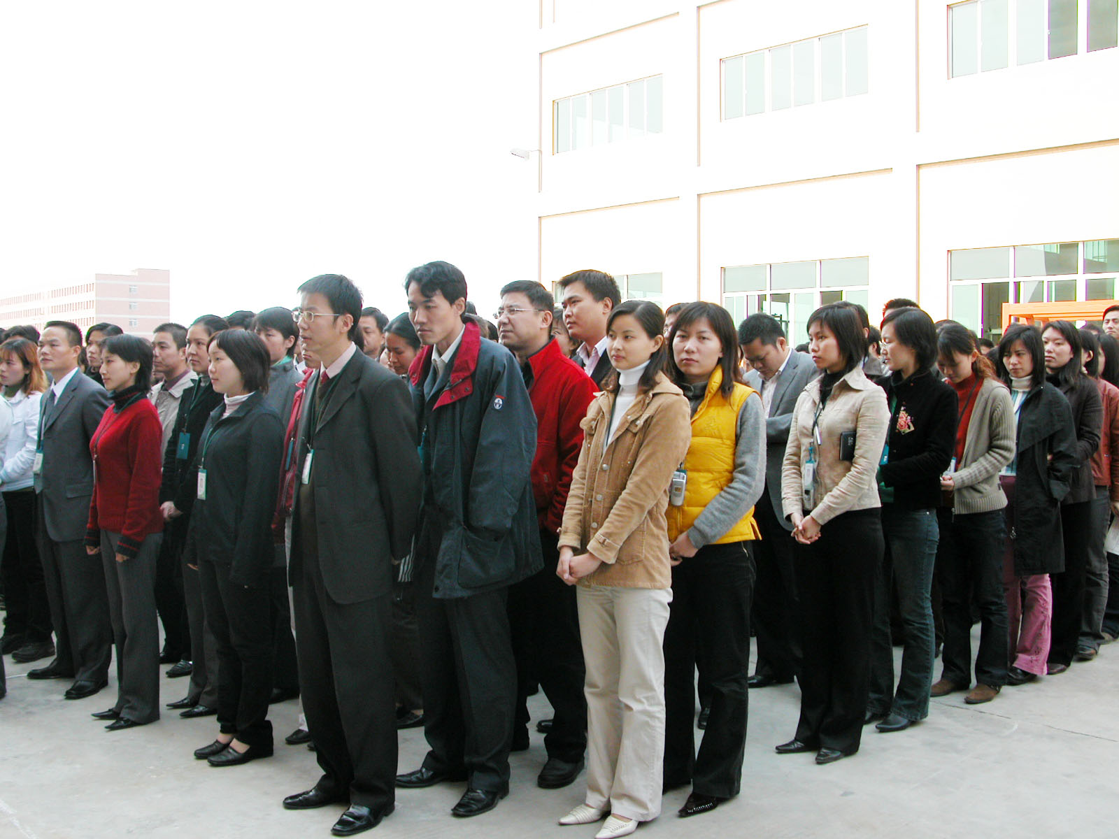 因?yàn)橛心?，世界如此美? ——達(dá)意隆愛心資助希望工程